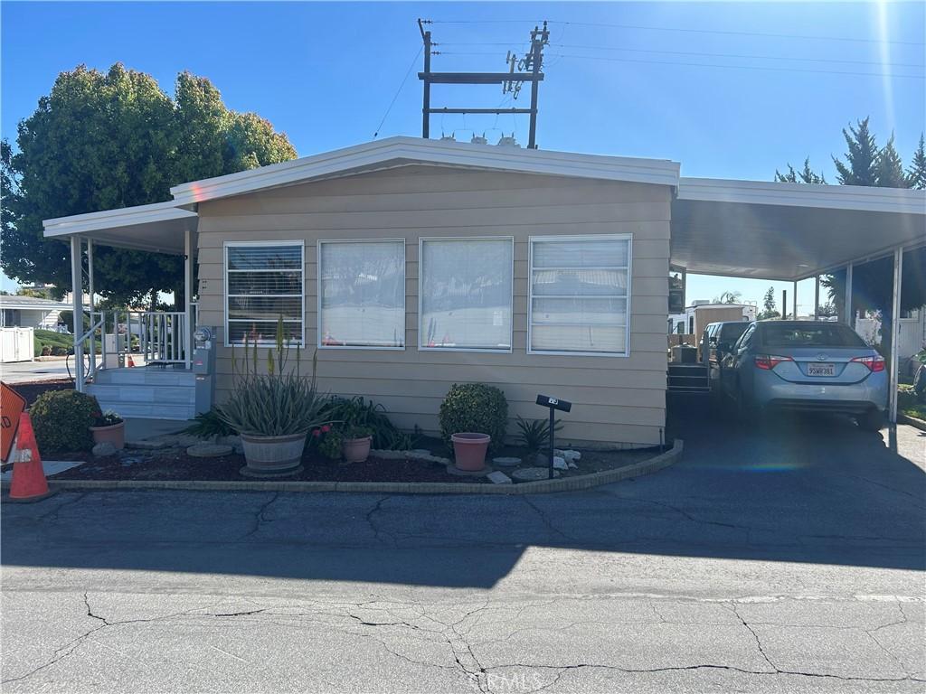 MLS #OC26034860 image #0