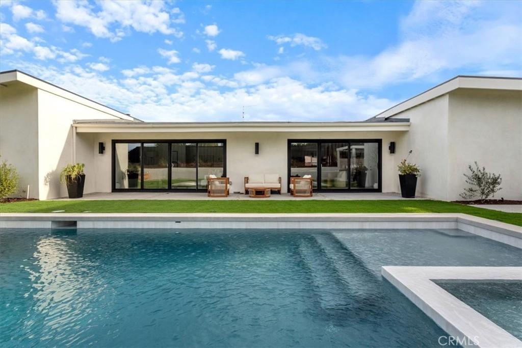 MLS #OC26038425 image #0