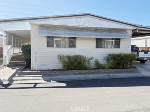 MLS #OC26038898 image #0