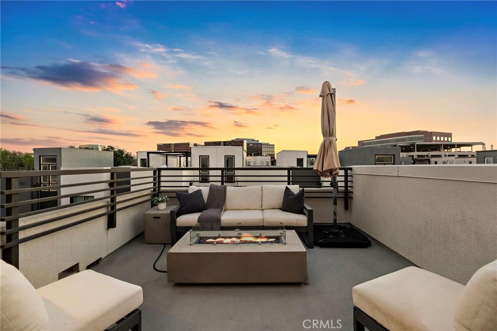 MLS #OC26040293 image #0