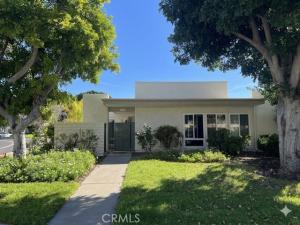 MLS #OC26040604 image #0