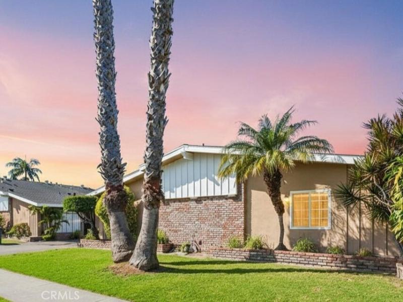 MLS #OC26042190 image #0