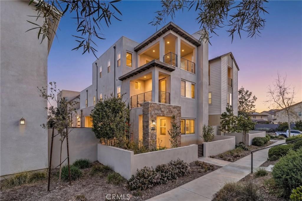 MLS #OC26045101 image #0