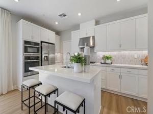 MLS #OC26045163 image #0