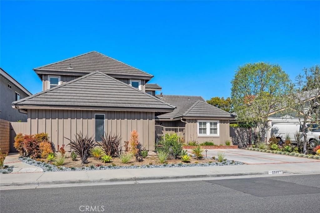 MLS #OC26046832 image #0