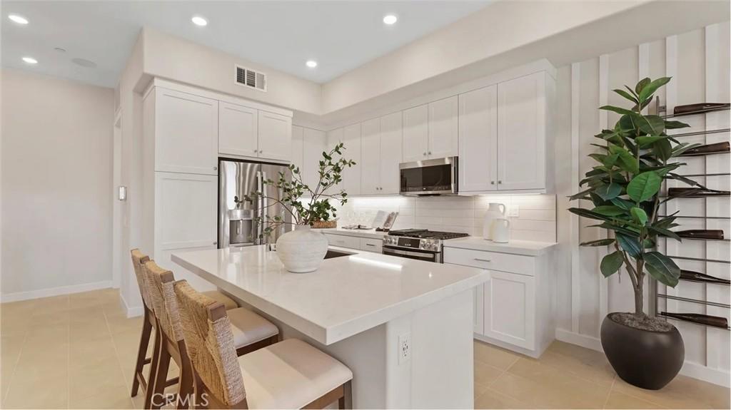 MLS #OC26048446 image #0