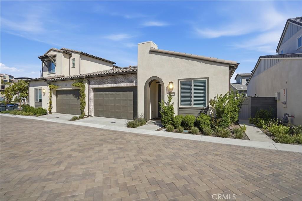 MLS #OC26050254 image #0