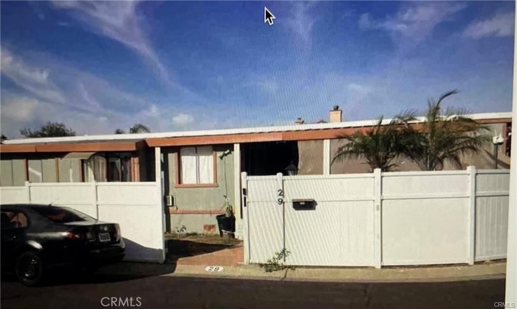 MLS #OC26050290 image #0