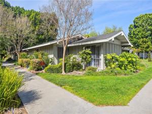 MLS #OC26050580 image #0