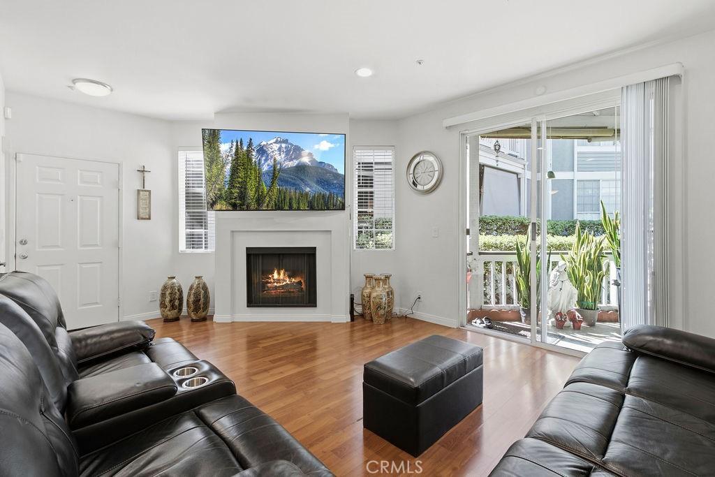 MLS #OC26052455 image #0