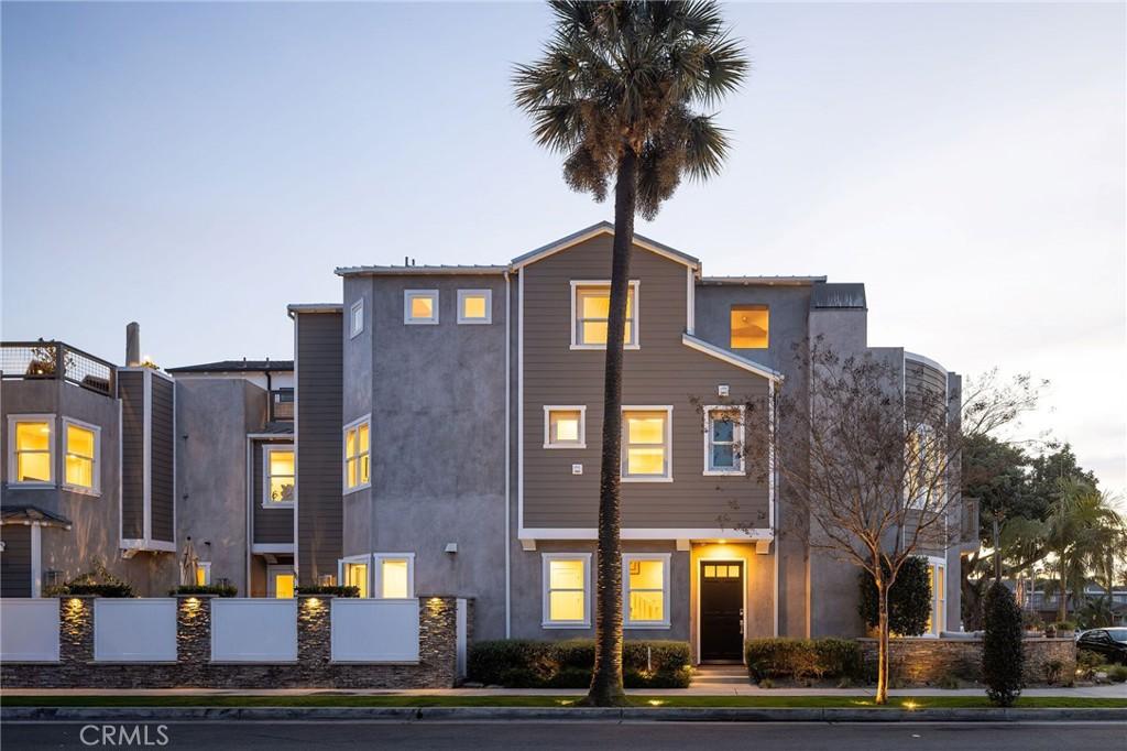 MLS #OC26053028 image #0