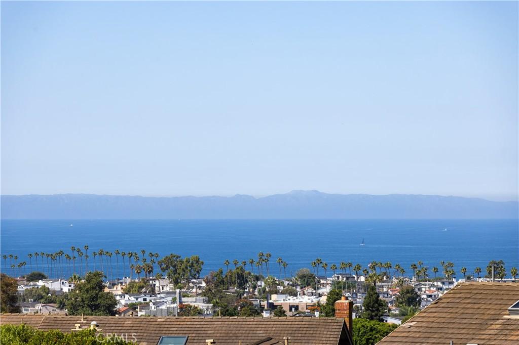 MLS #OC26054690 image #0