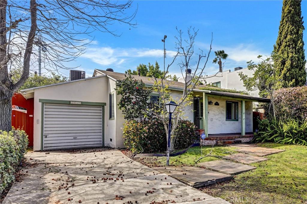 MLS #OC26056638 image #0