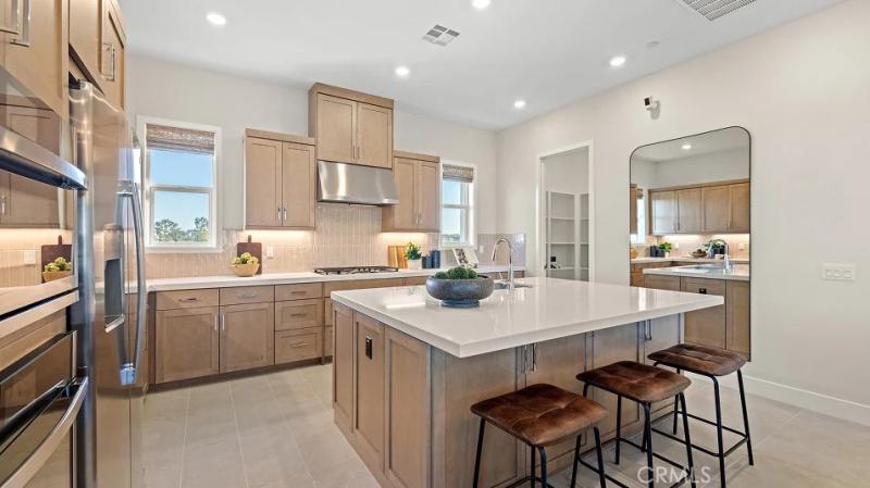 MLS #OC26057297 image #0