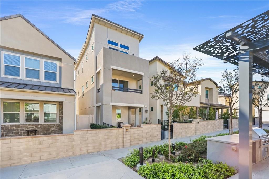 MLS #OC26060879 image #0