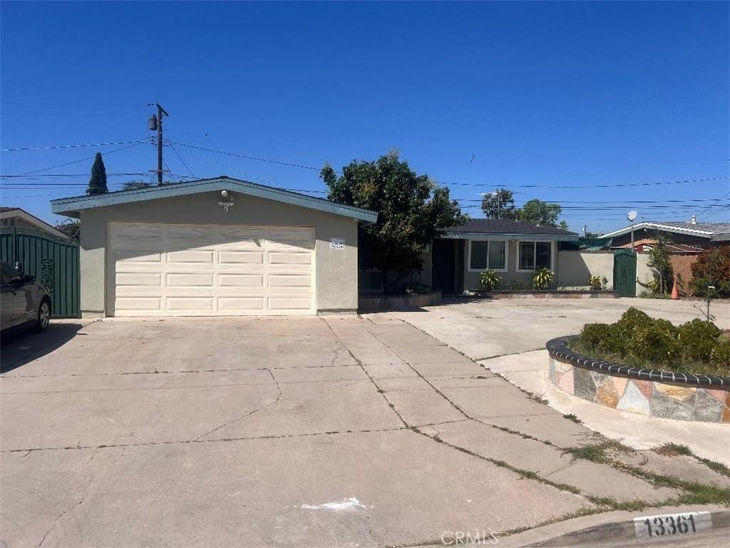MLS #OC26060932 image #0