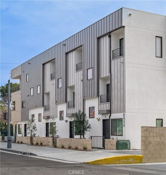 MLS #OC26064461 image #0