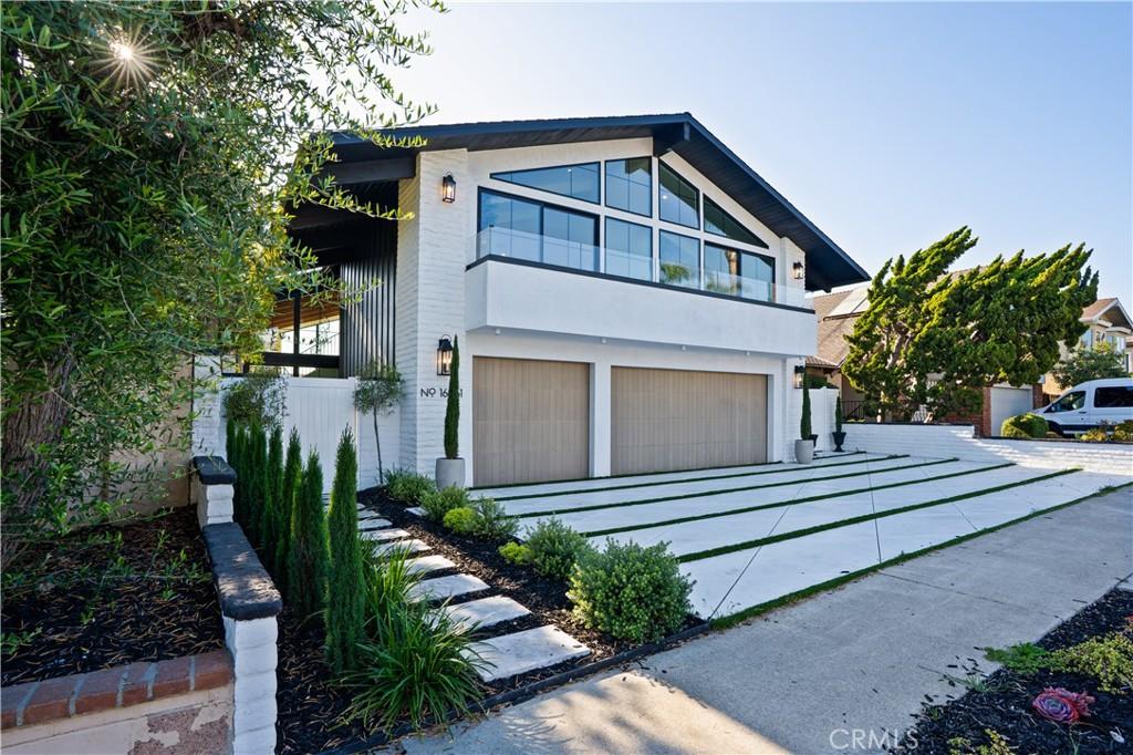 MLS #OC26065114 image #0