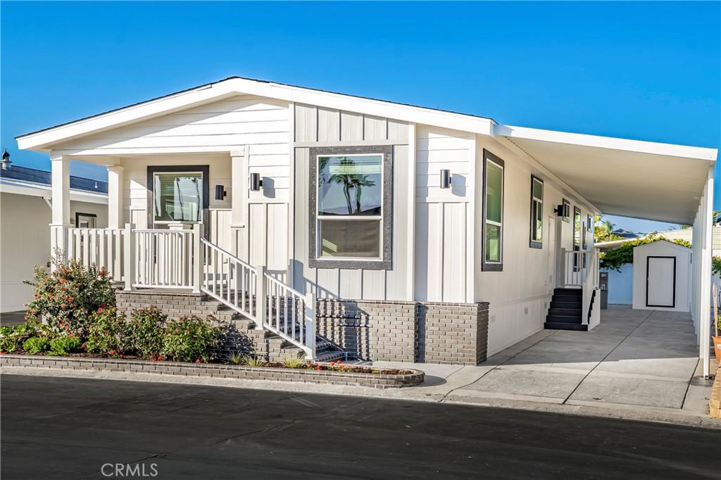 MLS #OC26066215 image #0