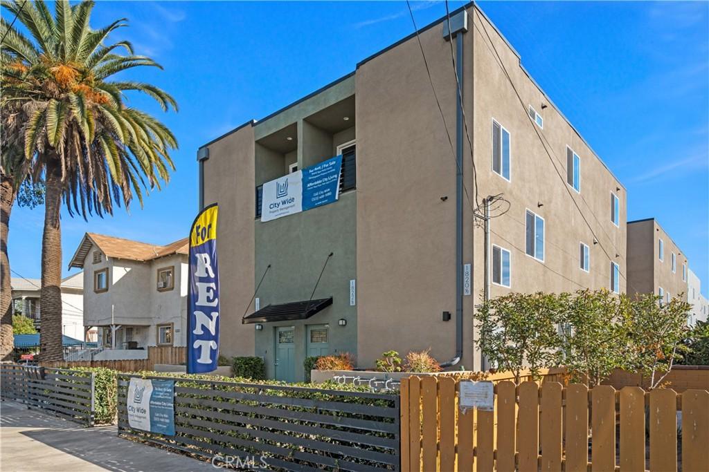 MLS #OC26066620 img 0