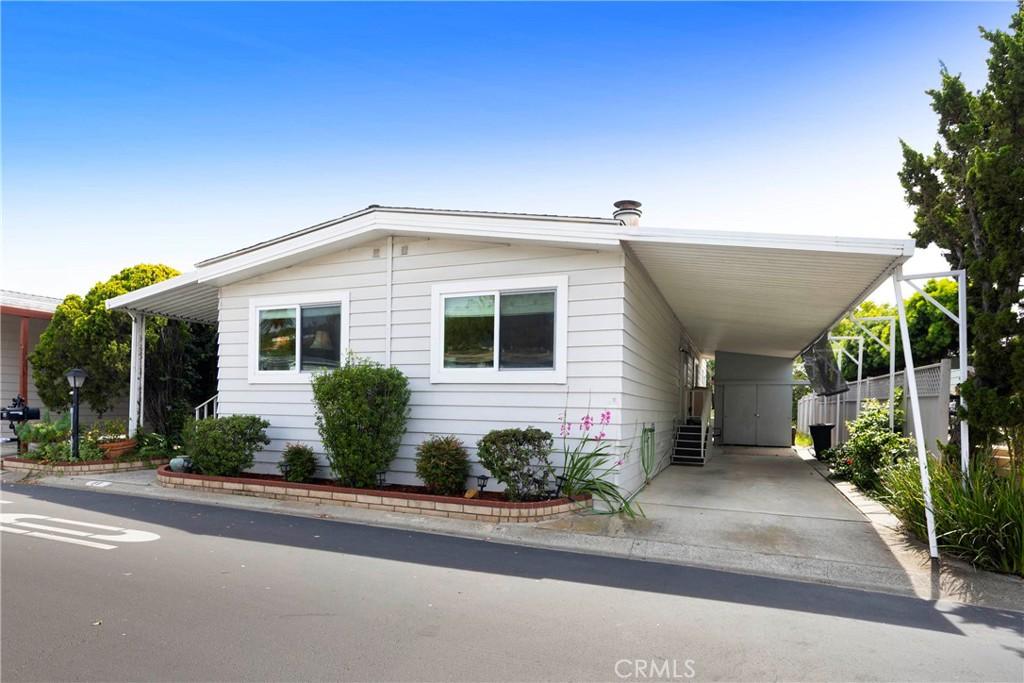 MLS #OC26067432 image #0