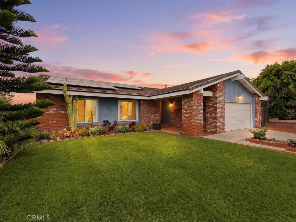 MLS #OC26068179 image #0