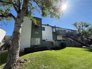 MLS #OC26069551 image #0