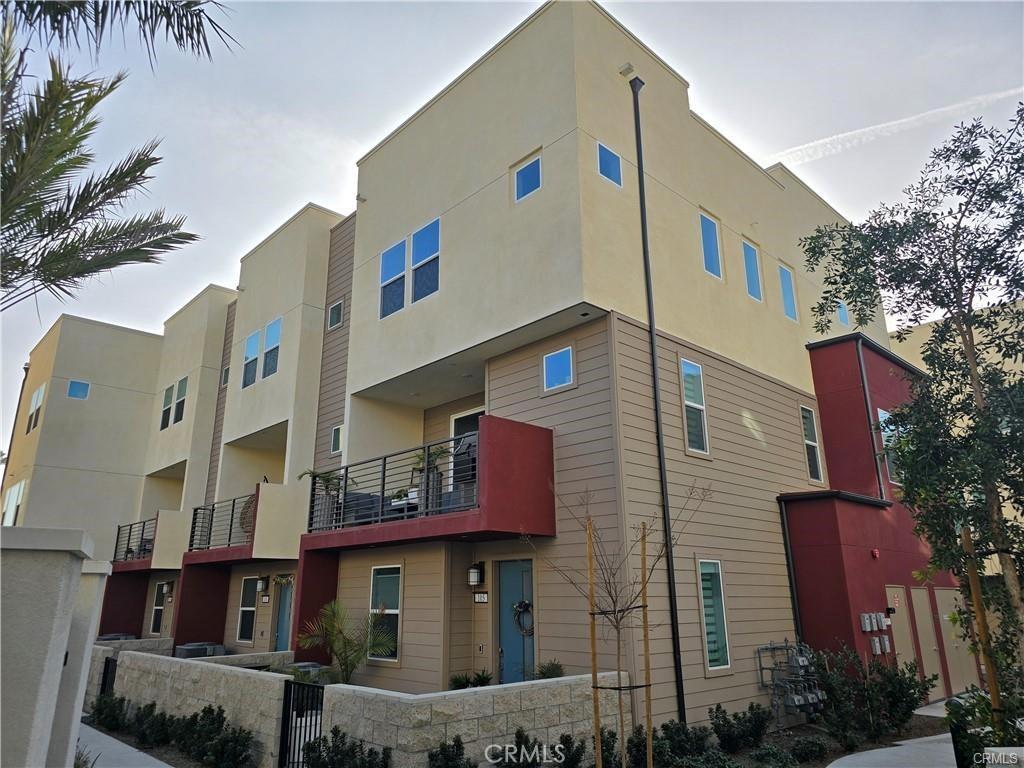 MLS #OC26069670 image #0