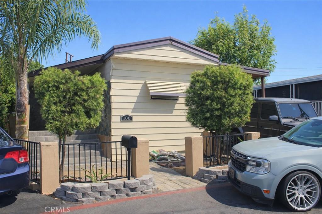 MLS #OC26070543 image #0