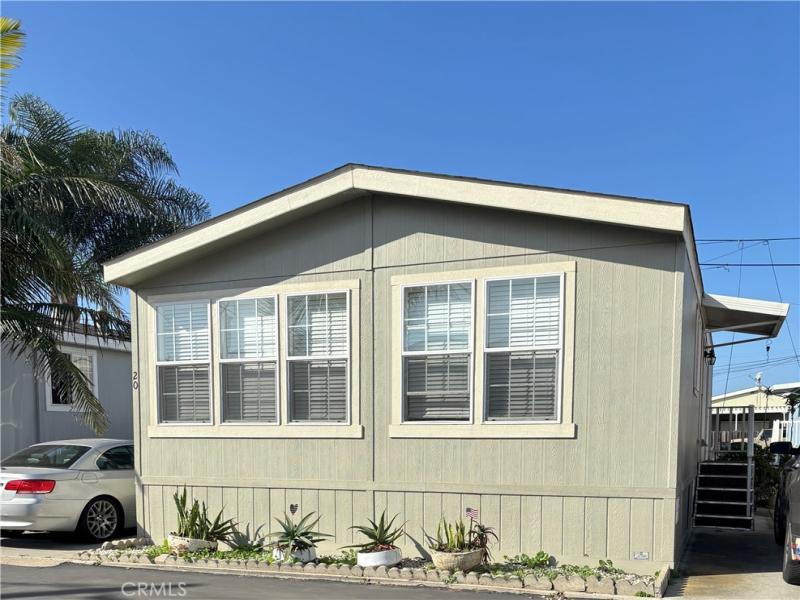 MLS #OC26070851 image #0