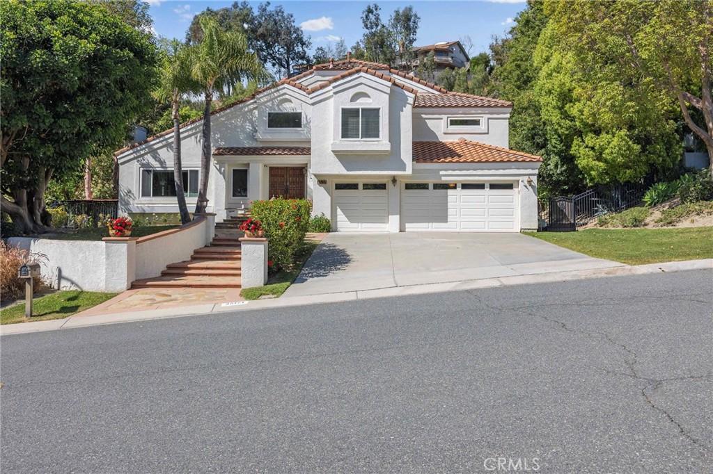 MLS #OC26072690 image #0