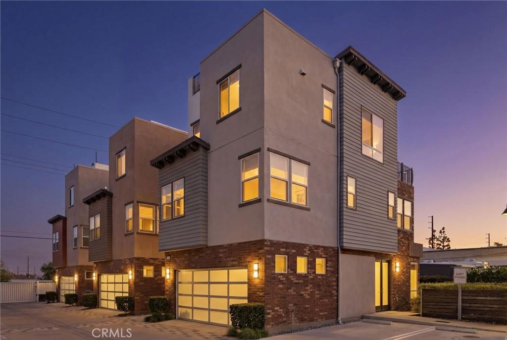 MLS #OC26073638 image #0