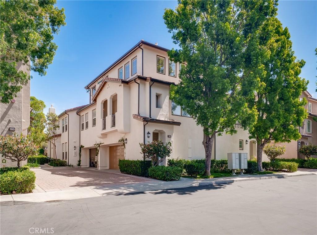 MLS #OC26074480 image #0