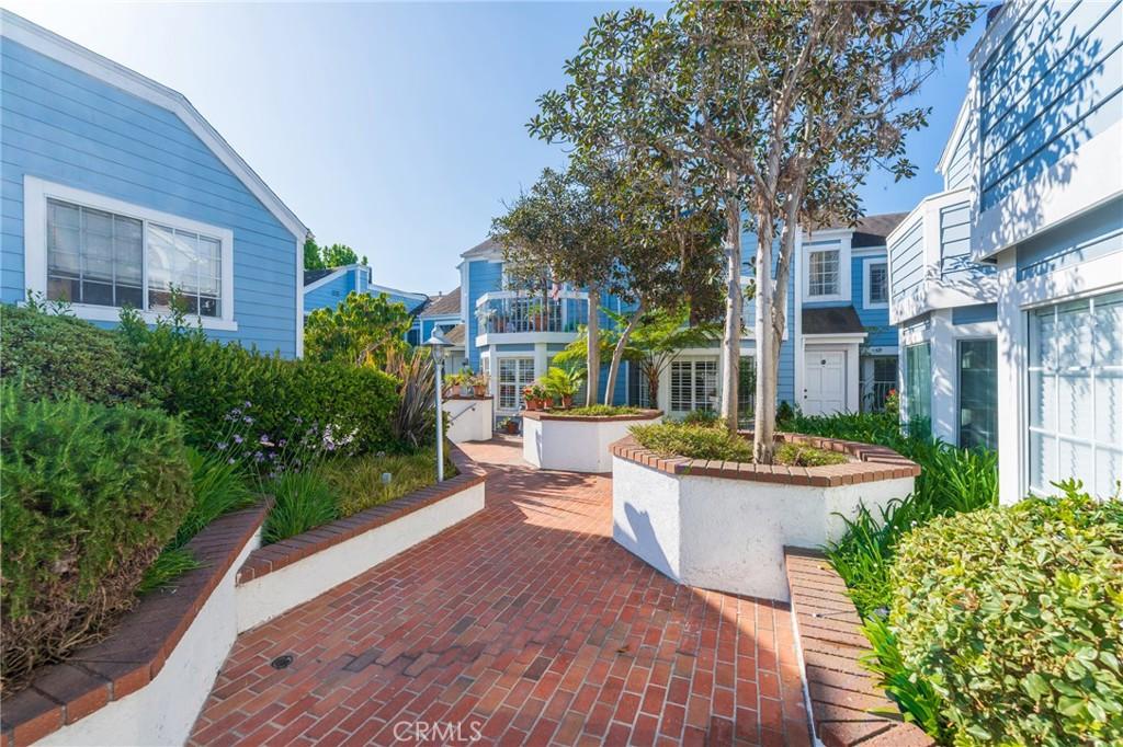 MLS #OC26078347 image #0