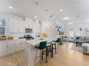 MLS #OC26079747 image #0