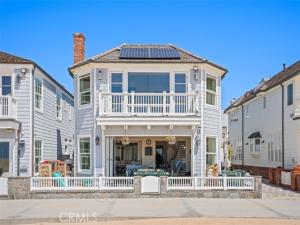 MLS #OC26079870 image #0