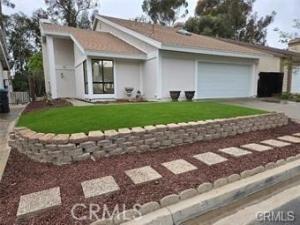 MLS #OC26081247 image #0