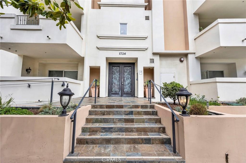 MLS #OC26081582 image #0