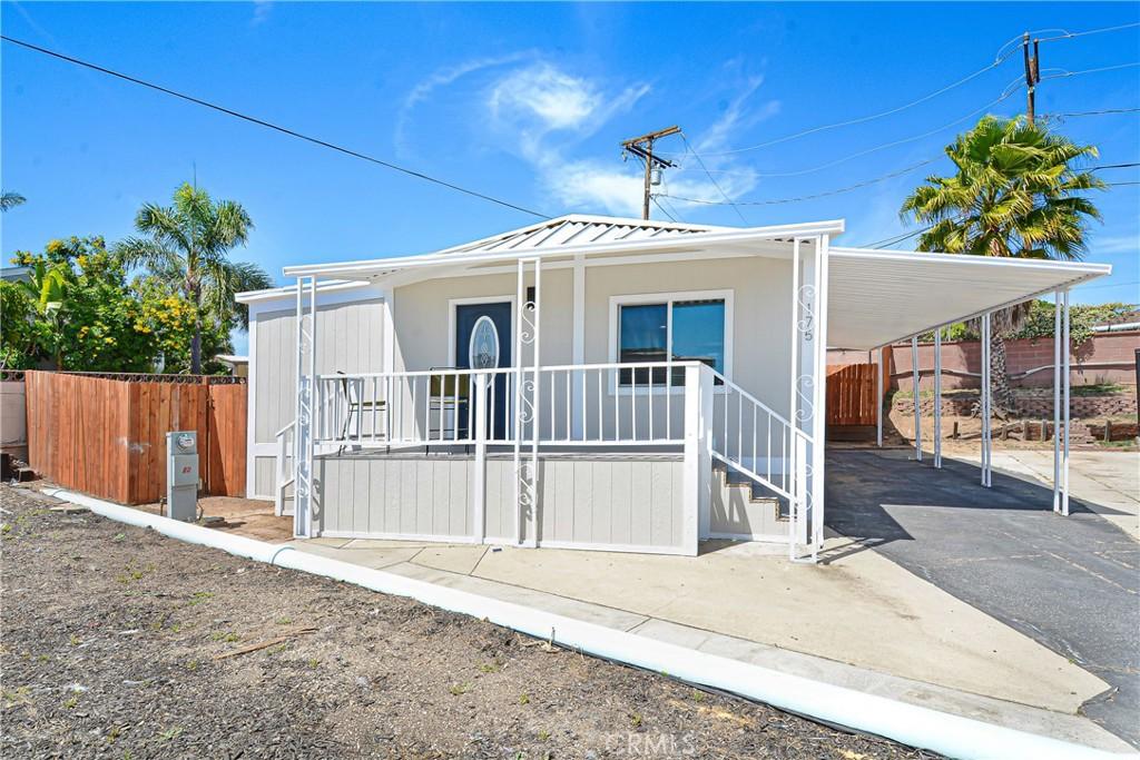 MLS #OC26082951 image #0