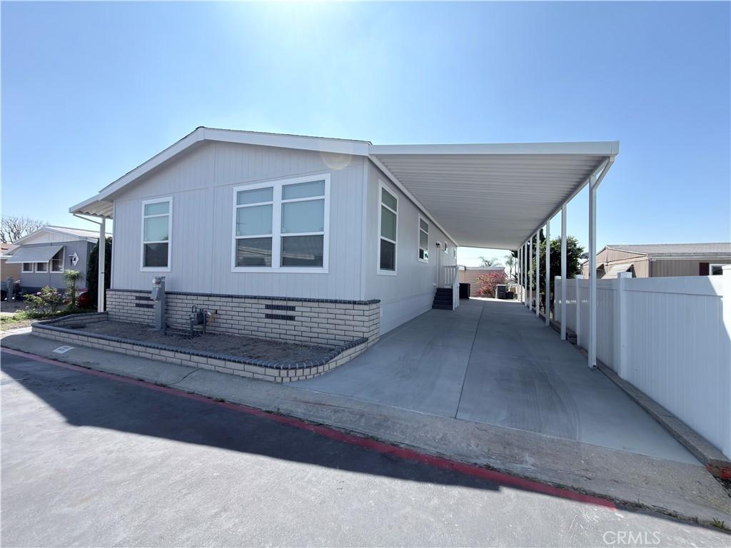 MLS #OC26083082 image #0