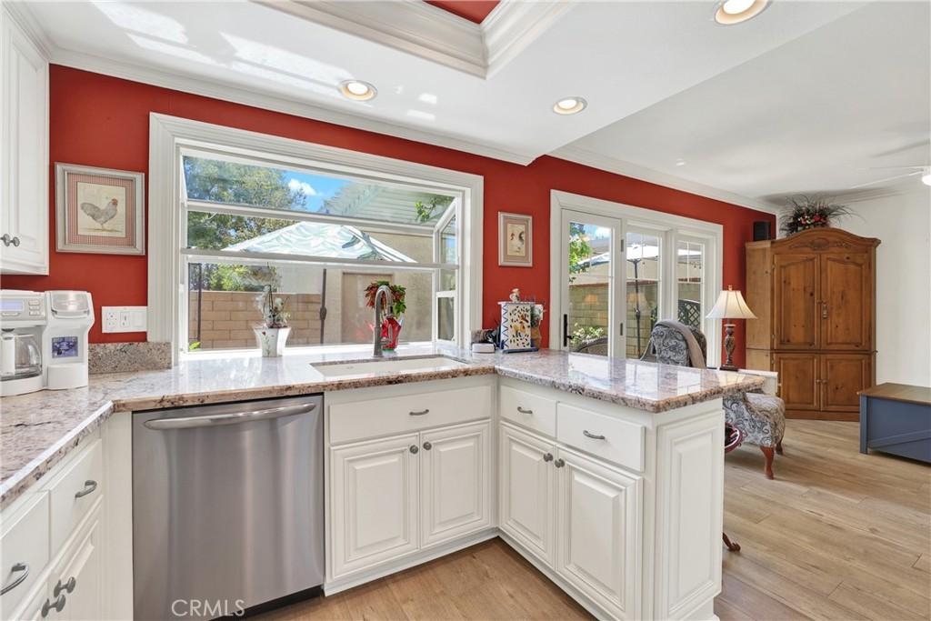 MLS #OC26084243 image #0