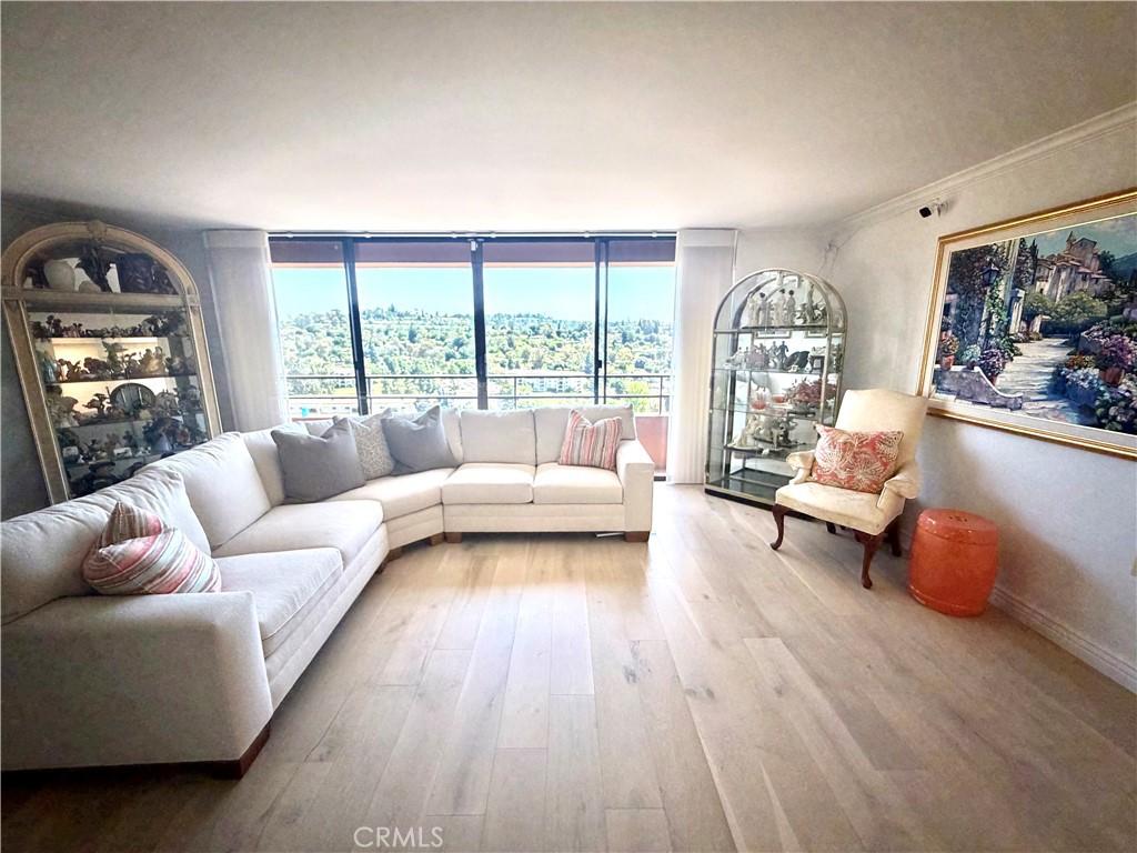 MLS #OC26085484 image #0
