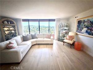 MLS #OC26085484 image #0