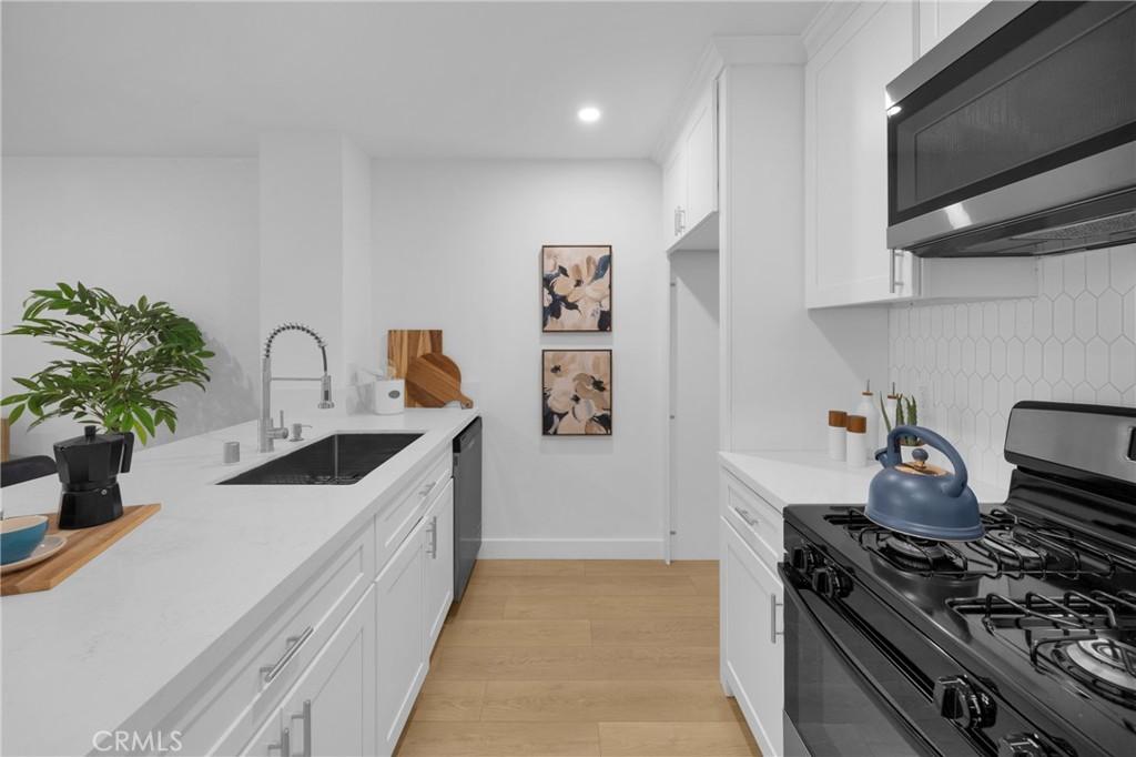 MLS #OC26086206 image #0