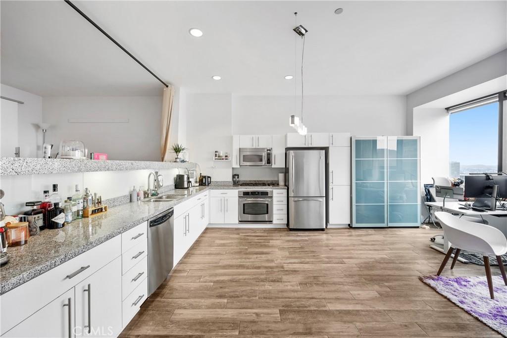 MLS #OC26087387 image #0