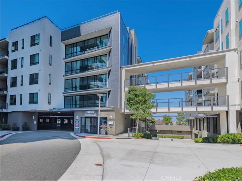 MLS #OC26087591 image #0