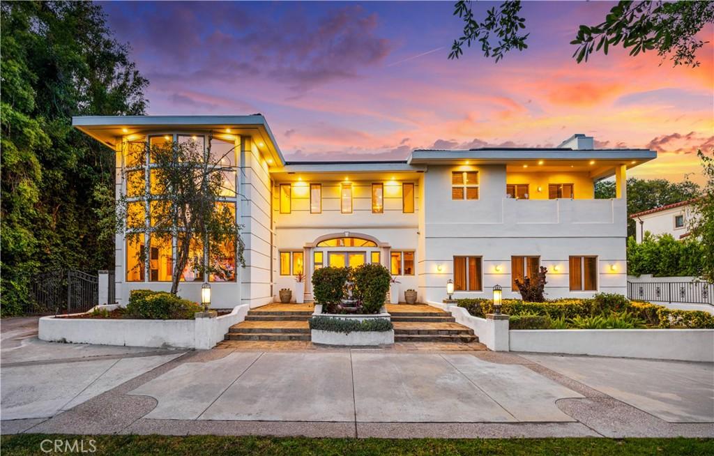 MLS #OC26090051 image #0