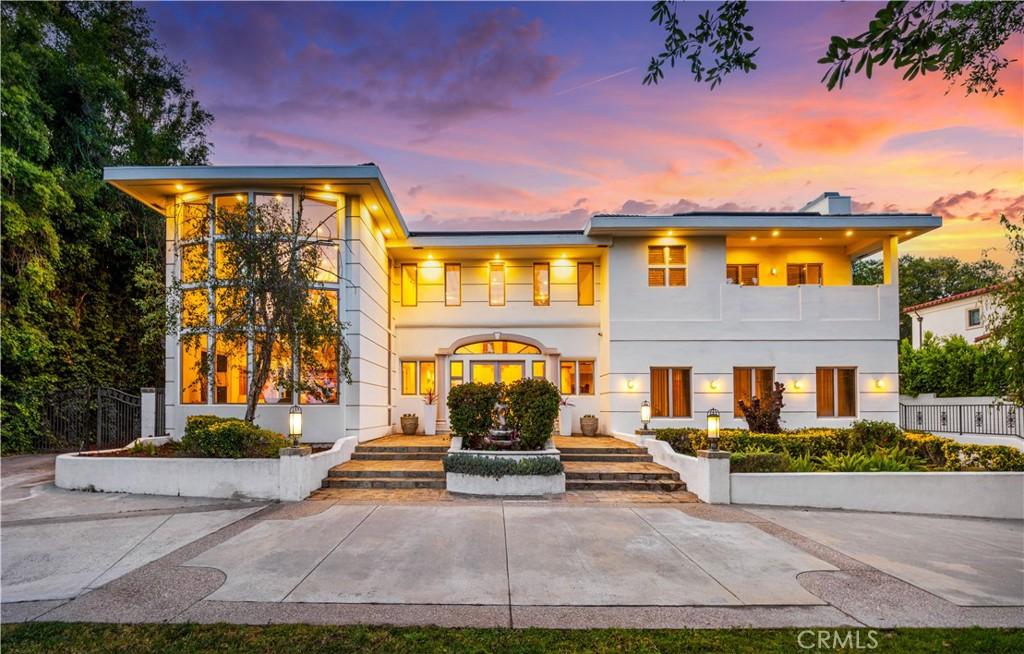 MLS #OC26090051 image #0