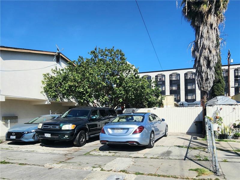 MLS #OC26091372 image #0