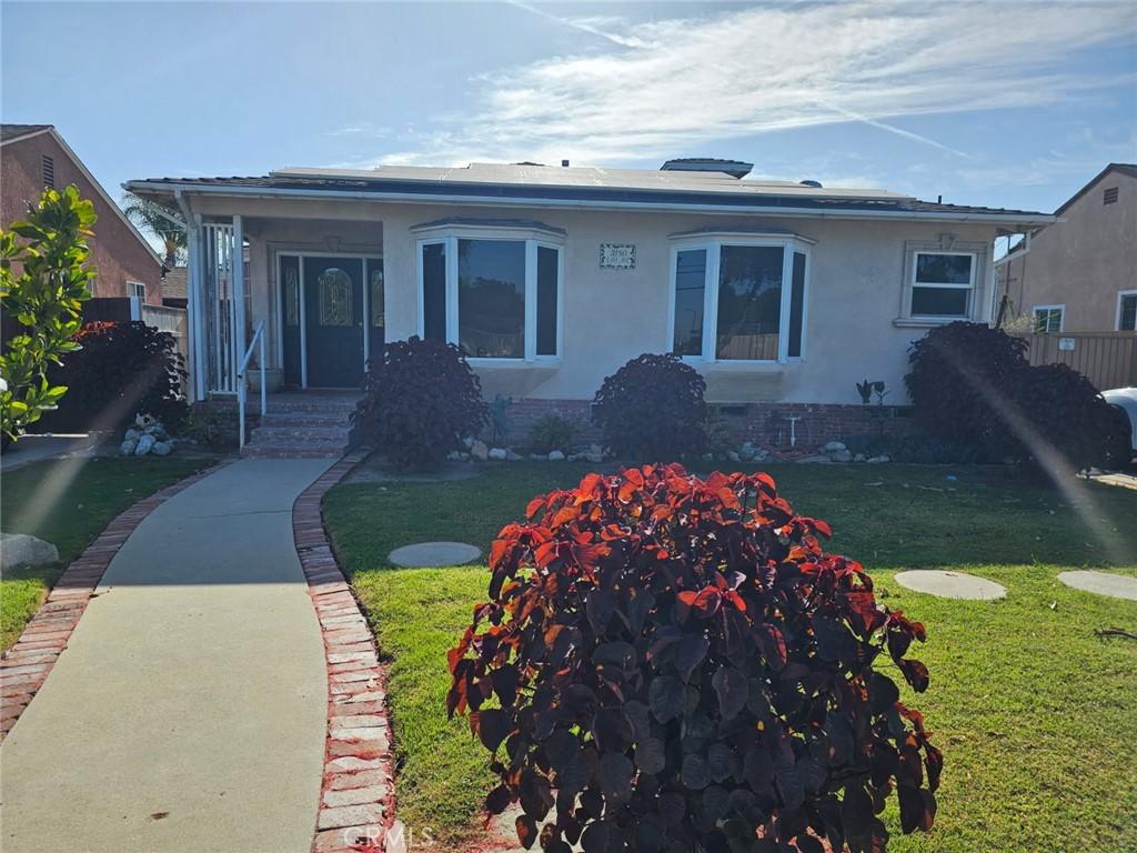 MLS #OC26091377 image #0